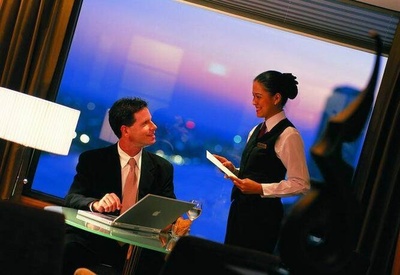 餐飲服務(wù) 以服務(wù)為引擎，引領(lǐng)消費(fèi)新體驗(yàn)